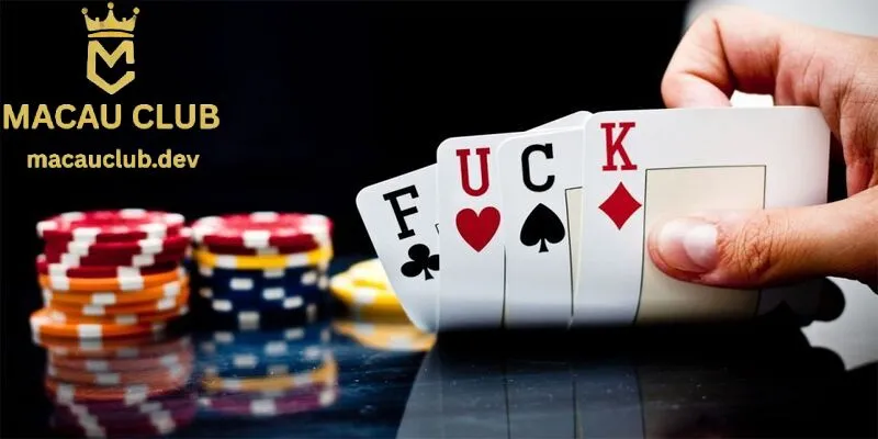 Nếu đang ở vị trí cuối thì đánh ra những tay bài rác là lựa chọn hợp lý